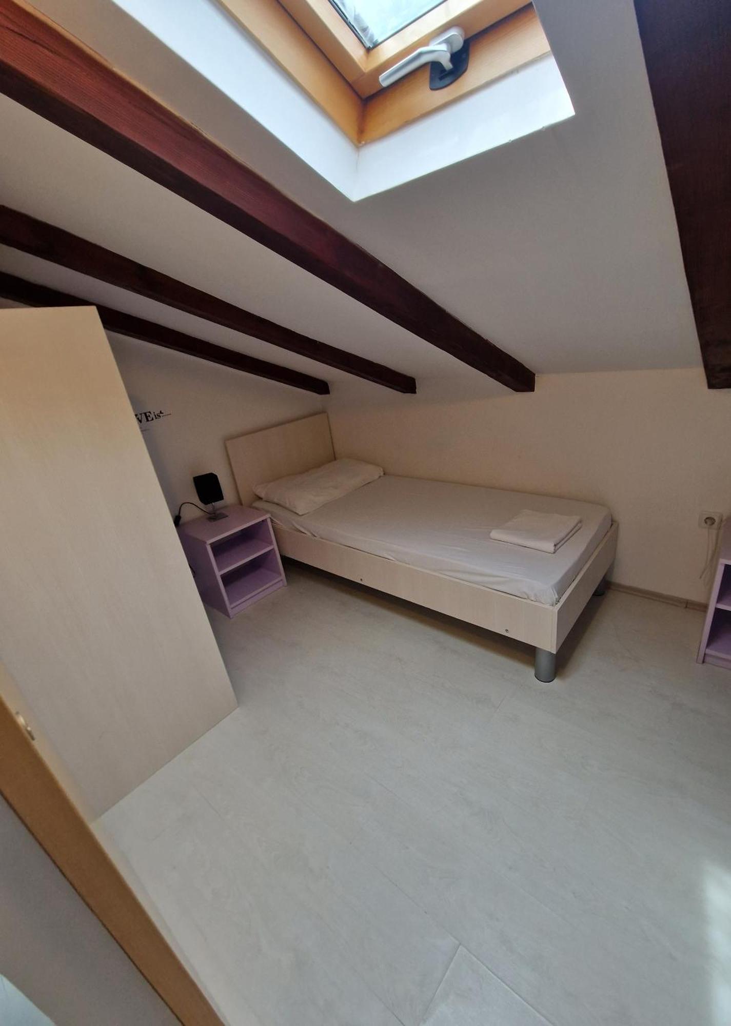 Apartments With A Parking Space Lopar, Rab - 16680 Dış mekan fotoğraf